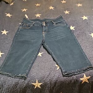 Classic Dark Blue Cropped Stretch Jeans for Women